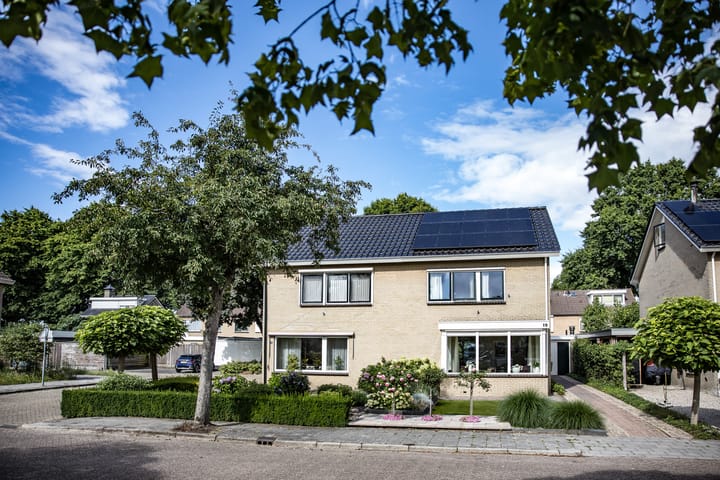 Foto 6 van Kamillelaan 19