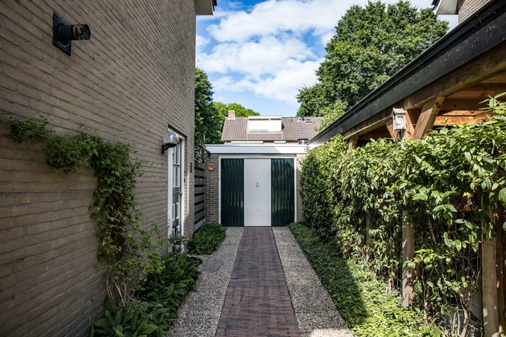 Foto 8 van Kamillelaan 19