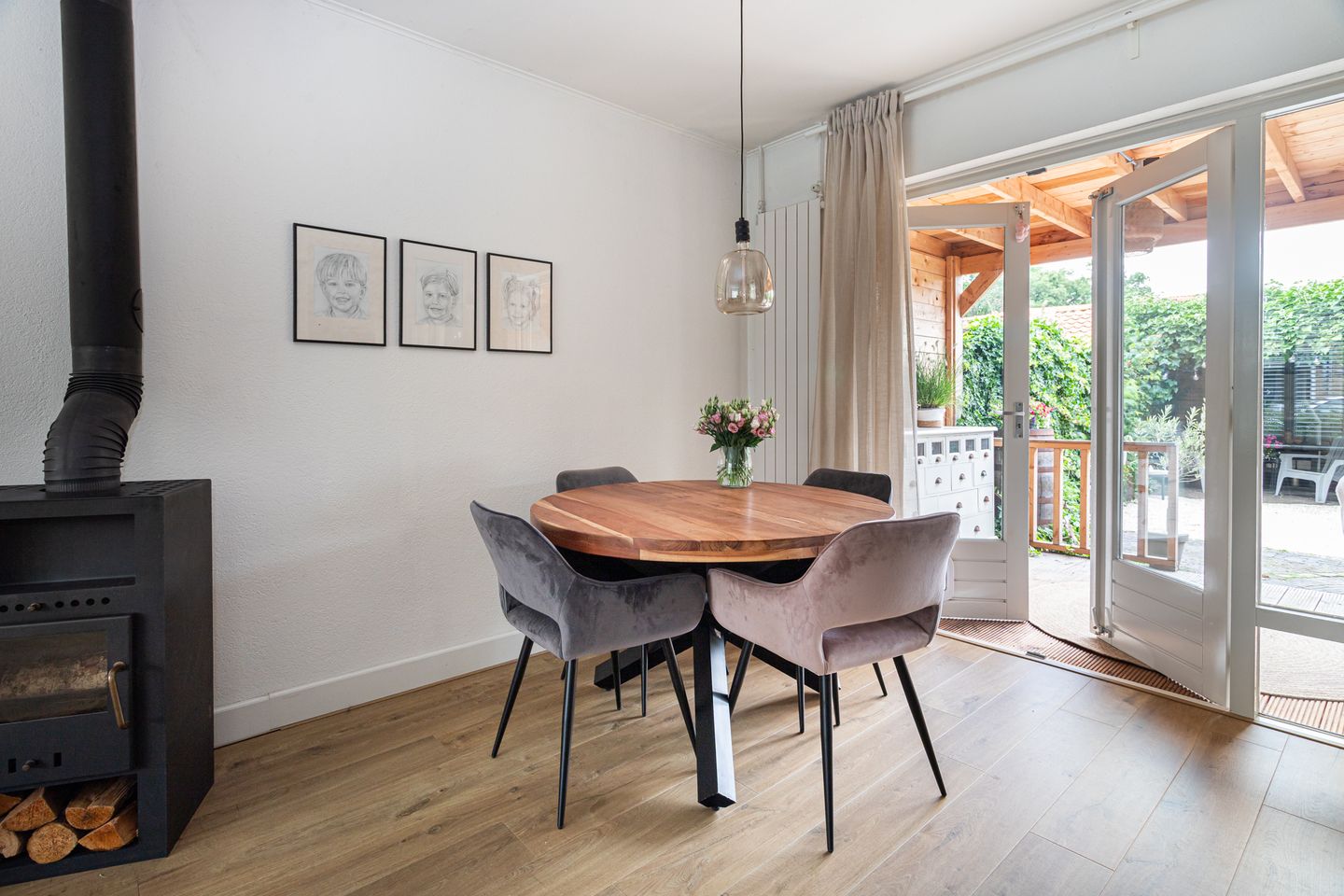 Foto 10 van Witte de Withlaan 4