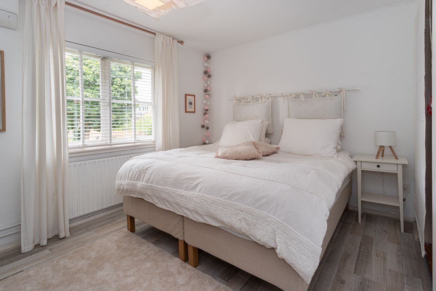 Foto 25 van Witte de Withlaan 4