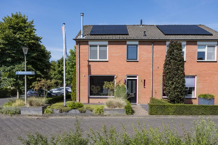 Foto 2 van van Diepenbroekstraat 15