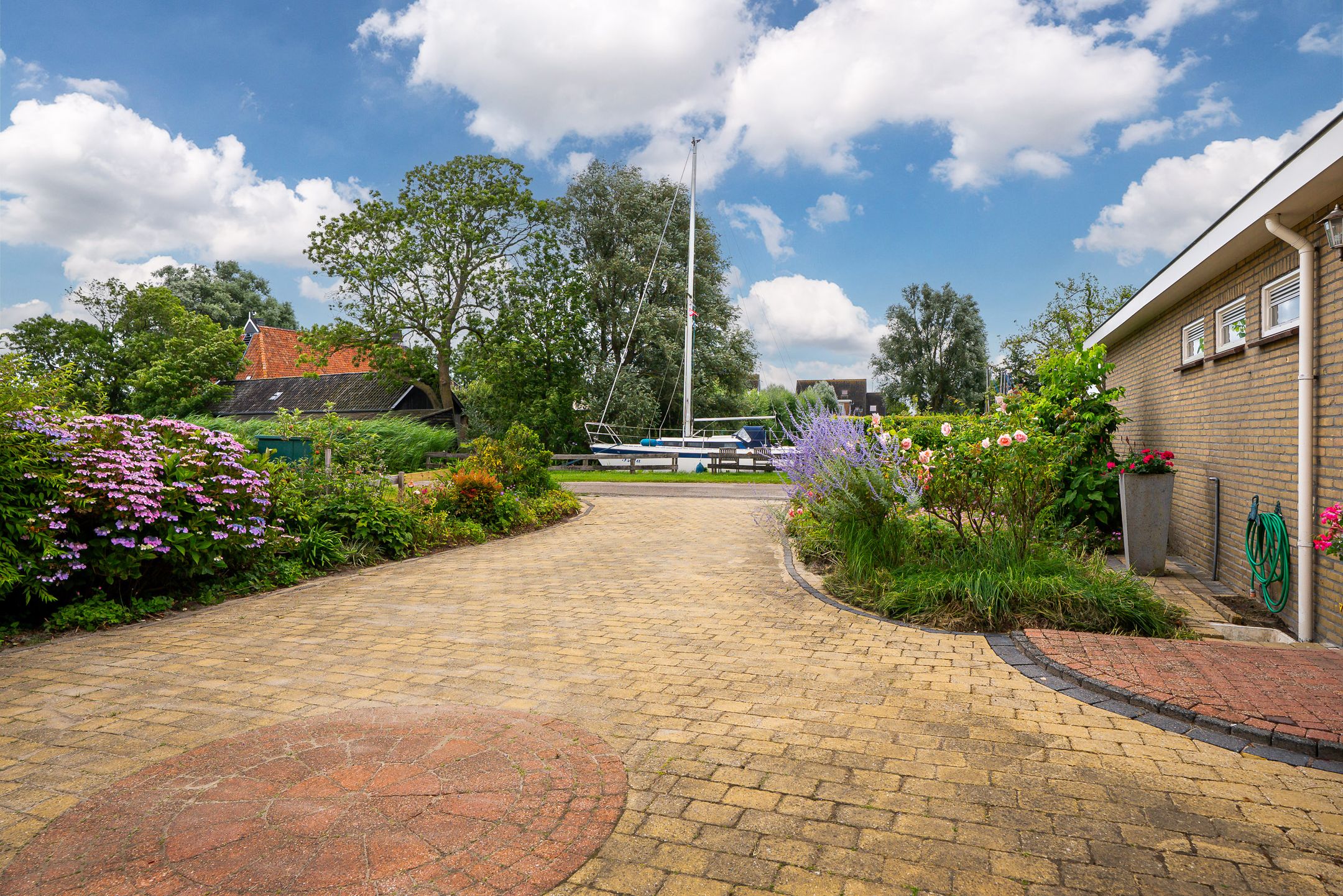 Foto 6 van It String 2