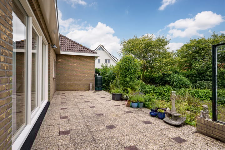 Foto 41 van It String 2