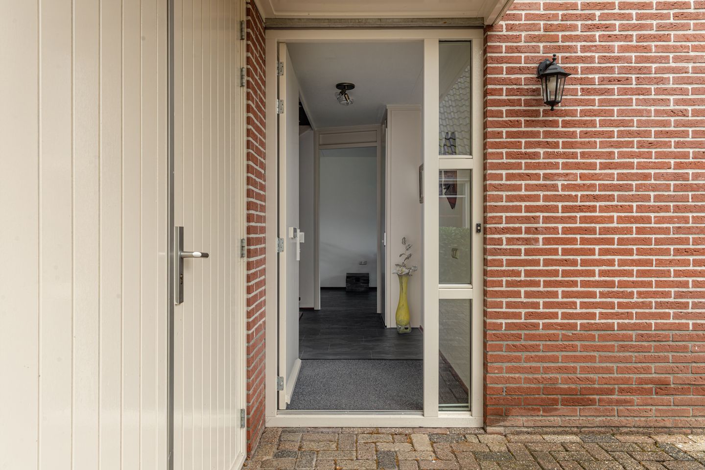 Photo 4 of Van Teijenslaan 1-A