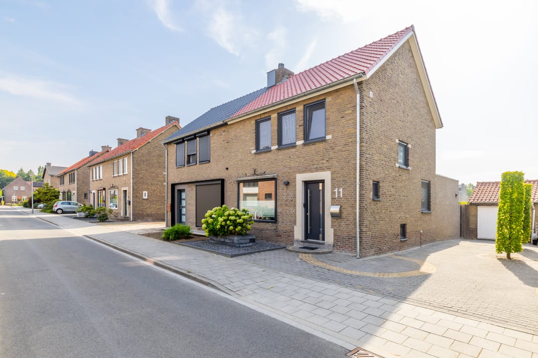 Foto 32 van Dr. Poelsstraat 11