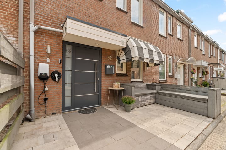 Photo 5 of Adriaan Roland Holststraat 52