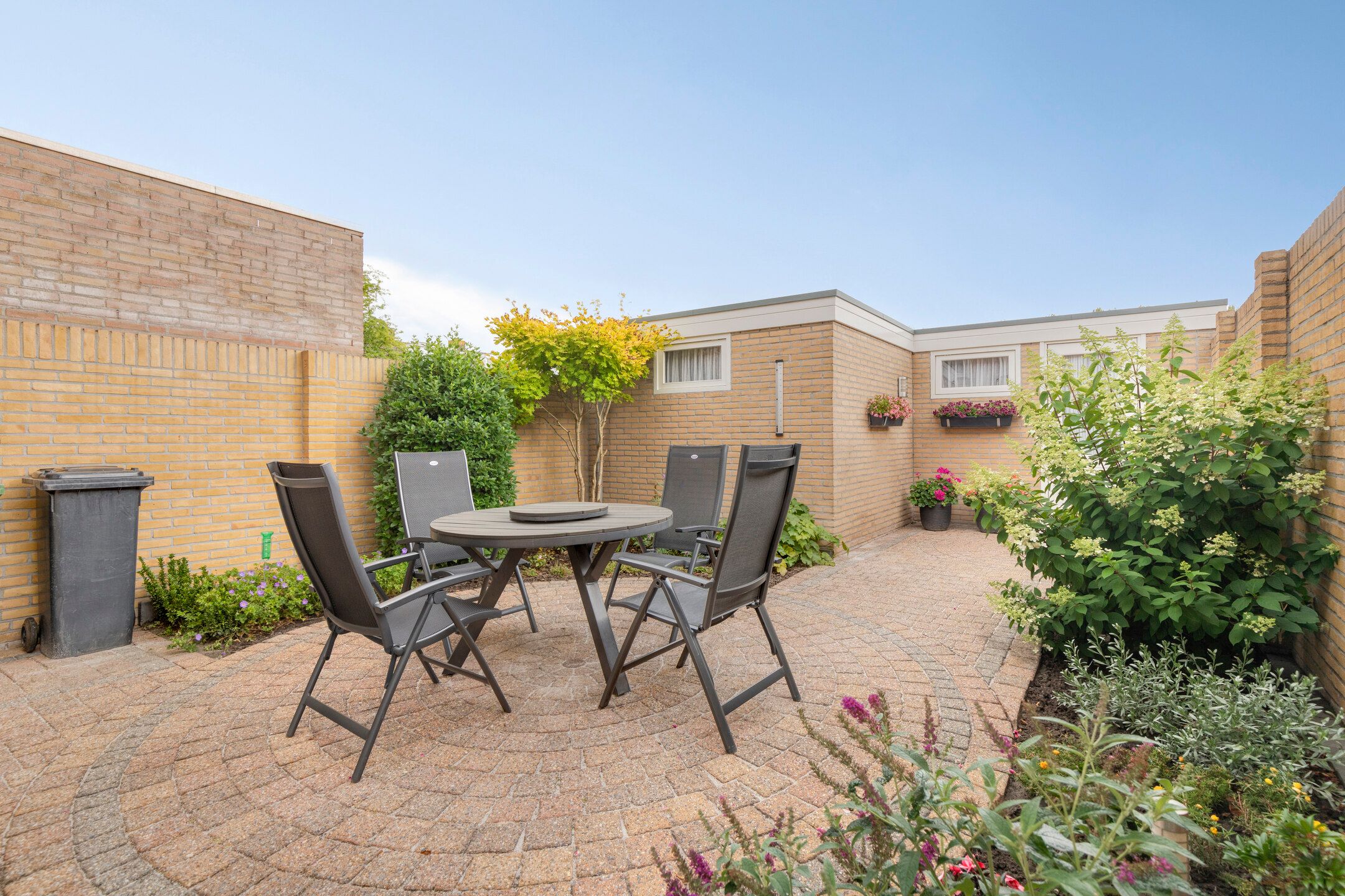 Foto 24 van Klooslaan 15