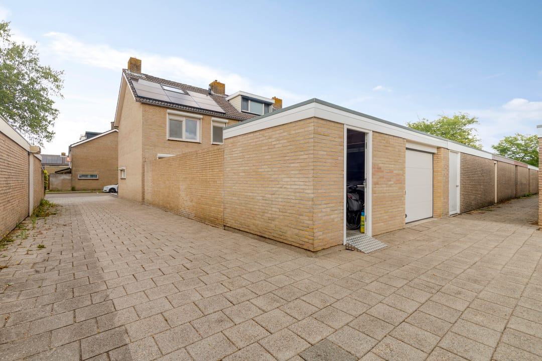 Foto 26 van Klooslaan 15