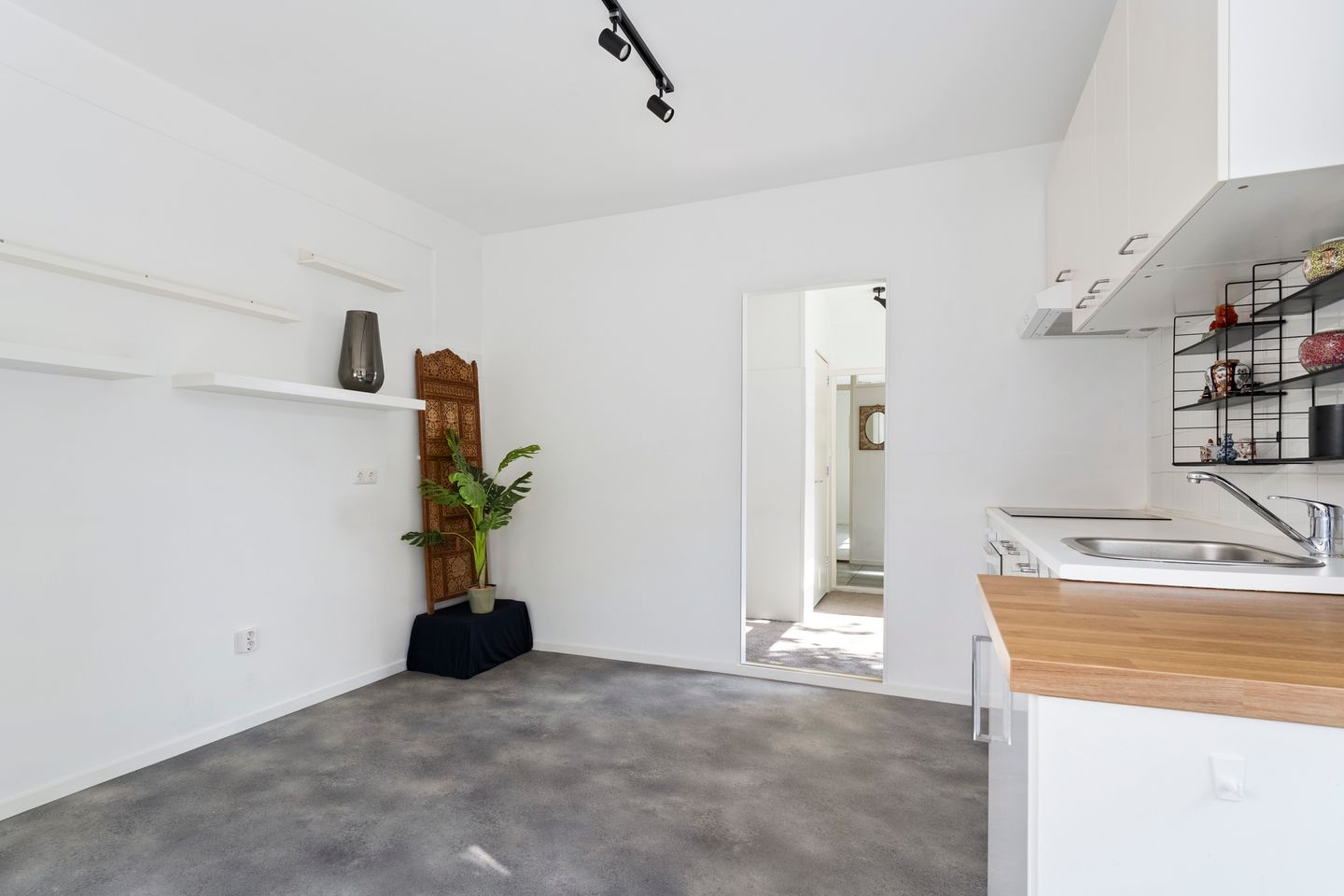 Photo 5 of Borneostraat 23