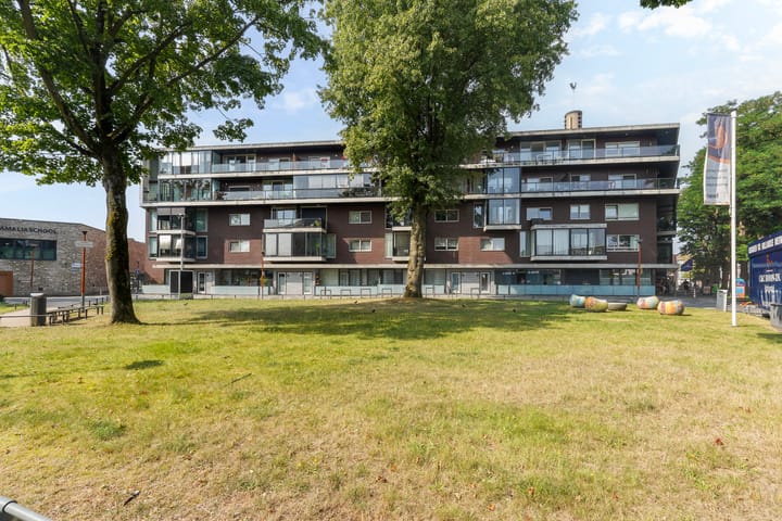 Foto 2 van Banier 72