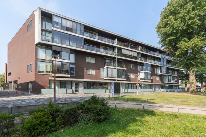 Foto 5 van Banier 72