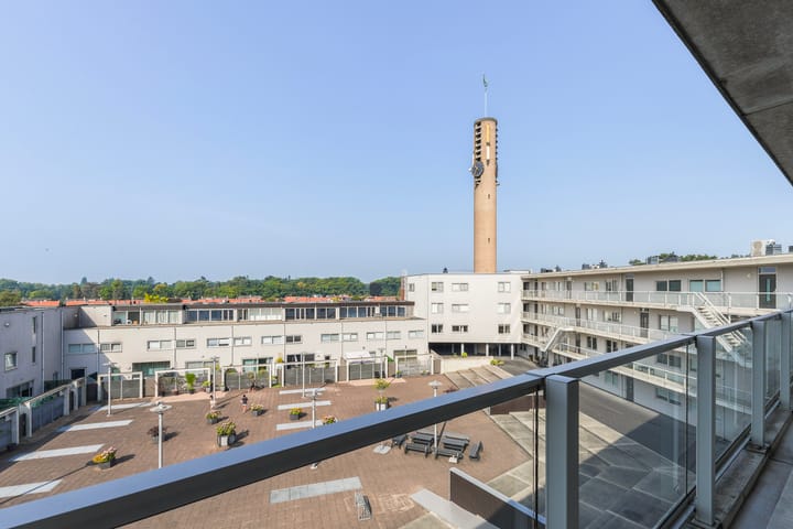 Foto 15 van Banier 72