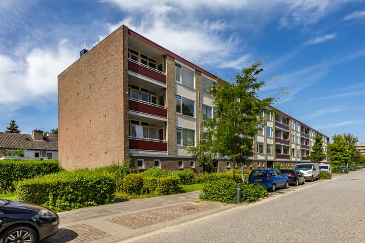 Foto 8 van Plutolaan 70