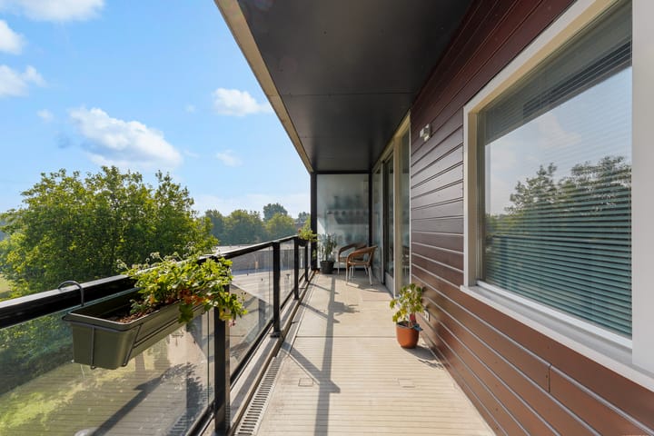 Foto 43 van Banier 72