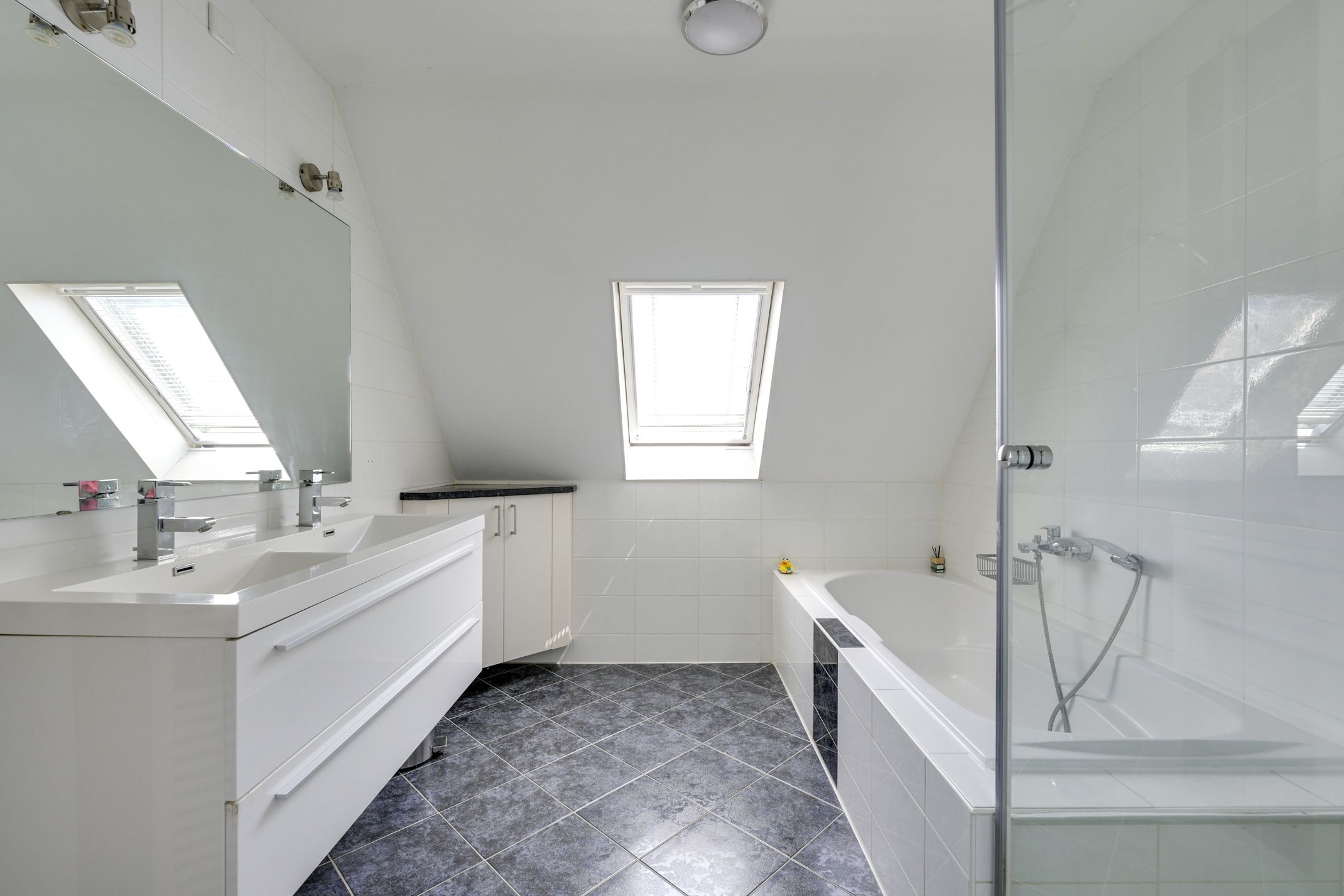 Foto 48 van Stationserf 4