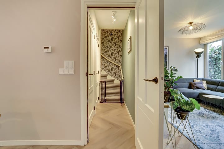 Photo 9 of Lodewijk van Deyssellaan 17