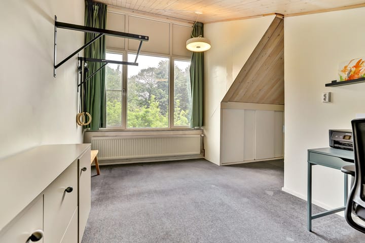 Photo 36 of Lodewijk van Deyssellaan 17