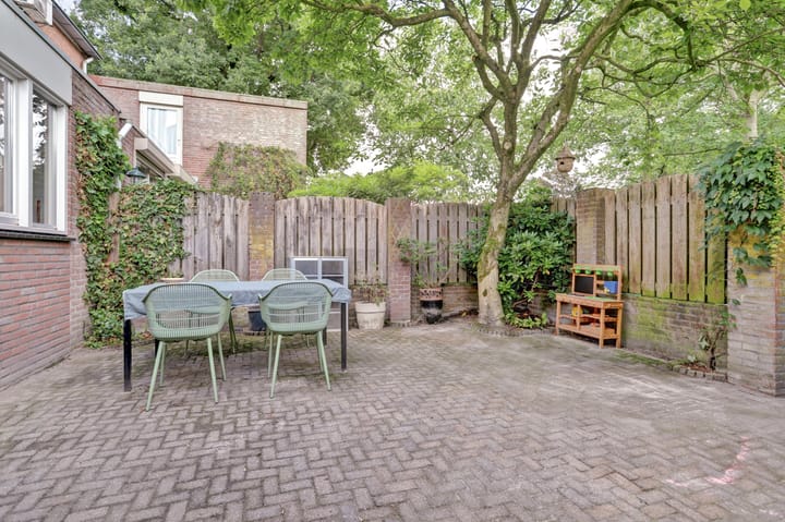 Photo 38 of Lodewijk van Deyssellaan 17