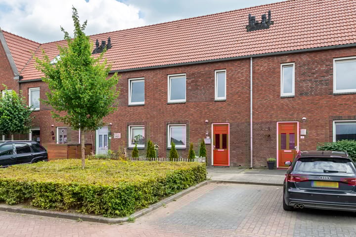 Foto 1 van Esdoornstraat 9