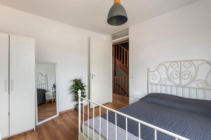 Foto 26 van Esdoornstraat 9