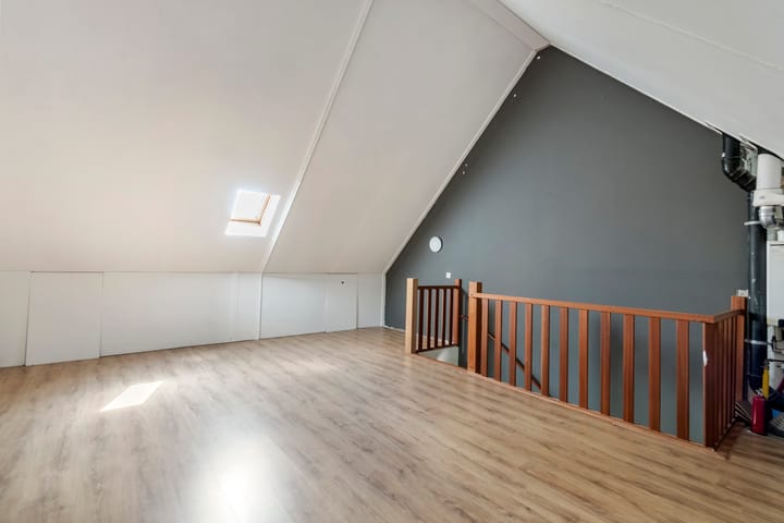 Foto 32 van Esdoornstraat 9