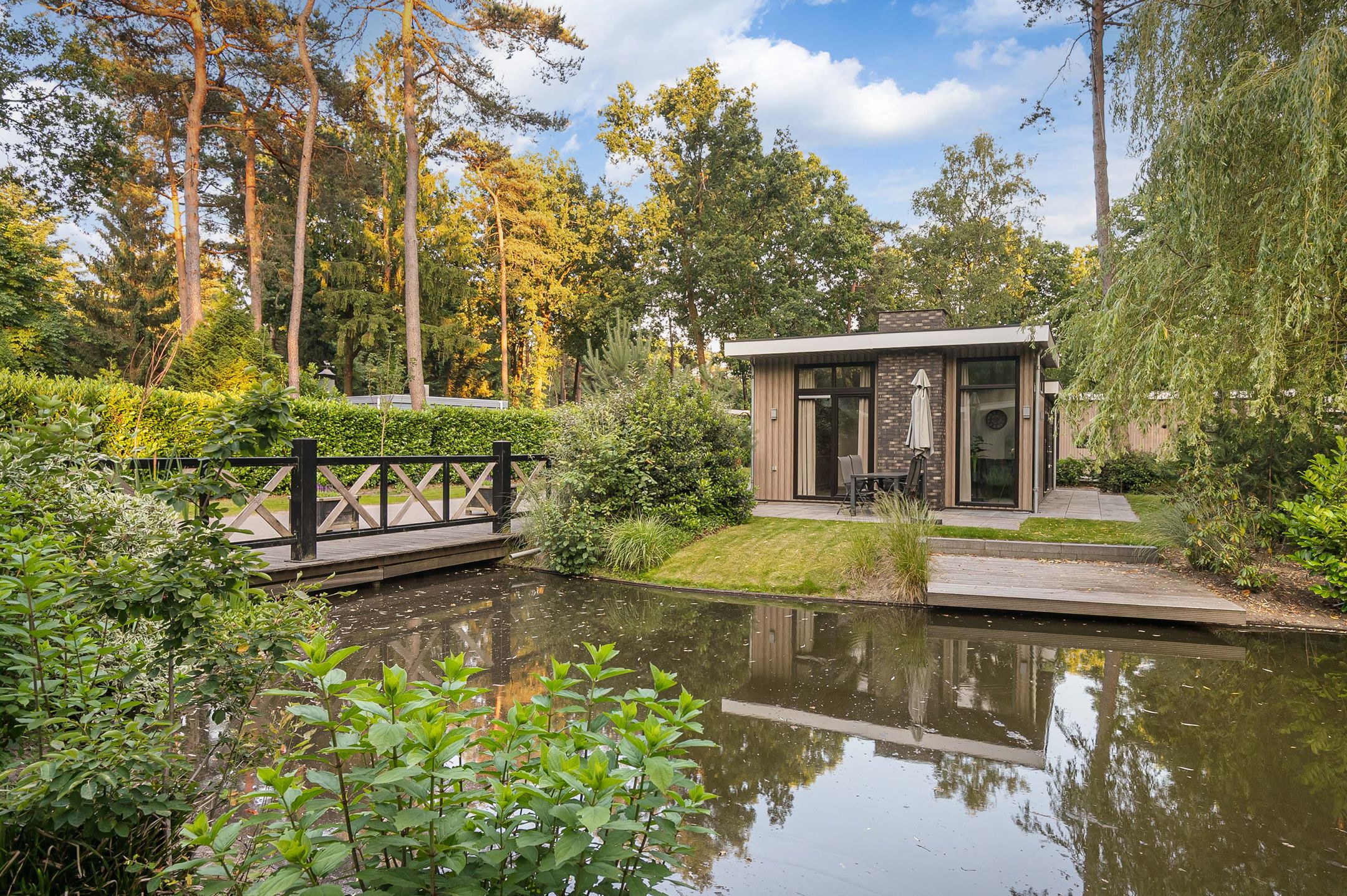 2-bedroom freehold villa in Hoenderloo (Gem. Apeldoorn) — photo 1 of 5