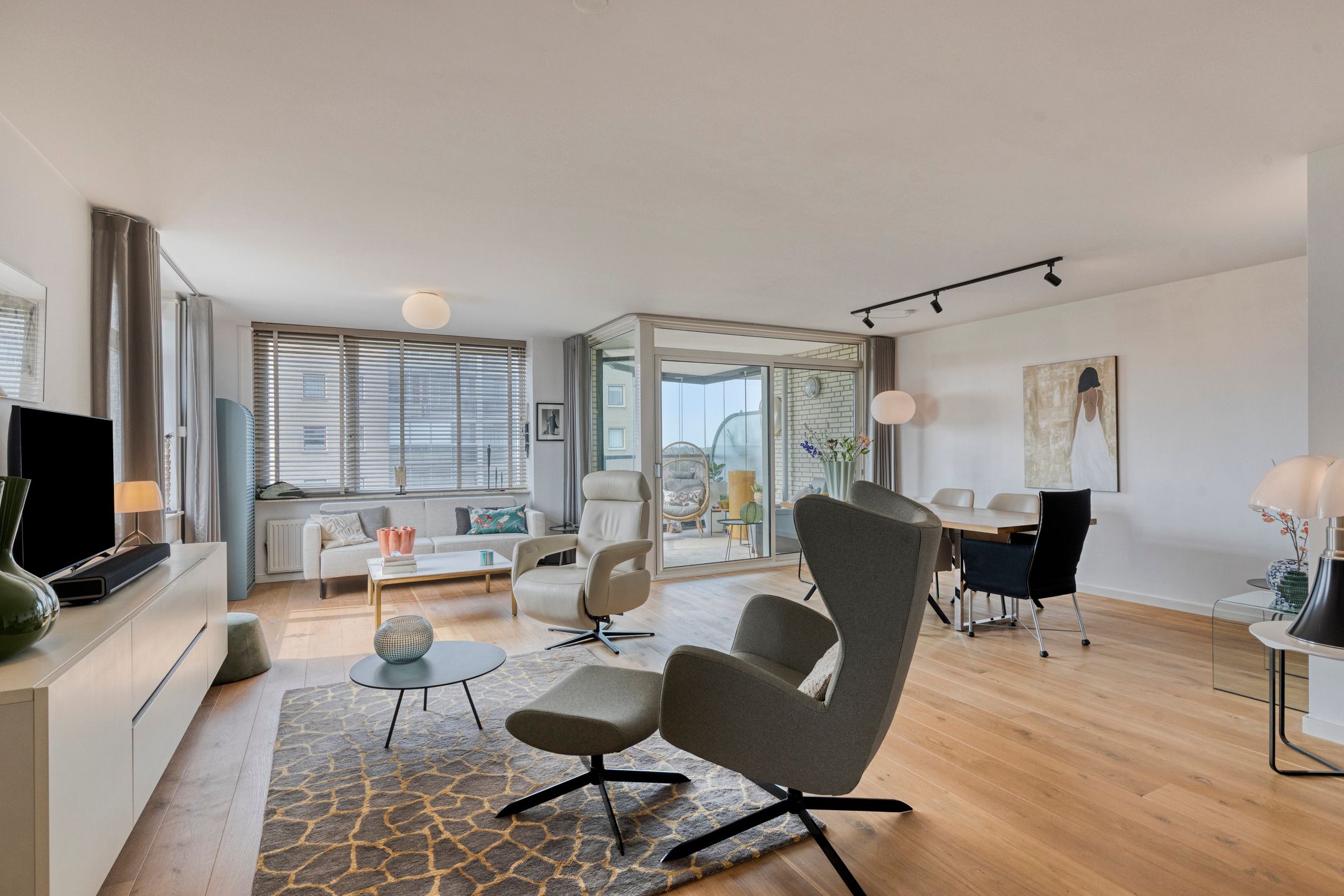 Foto 9 van Pettelaarseweg 182-M