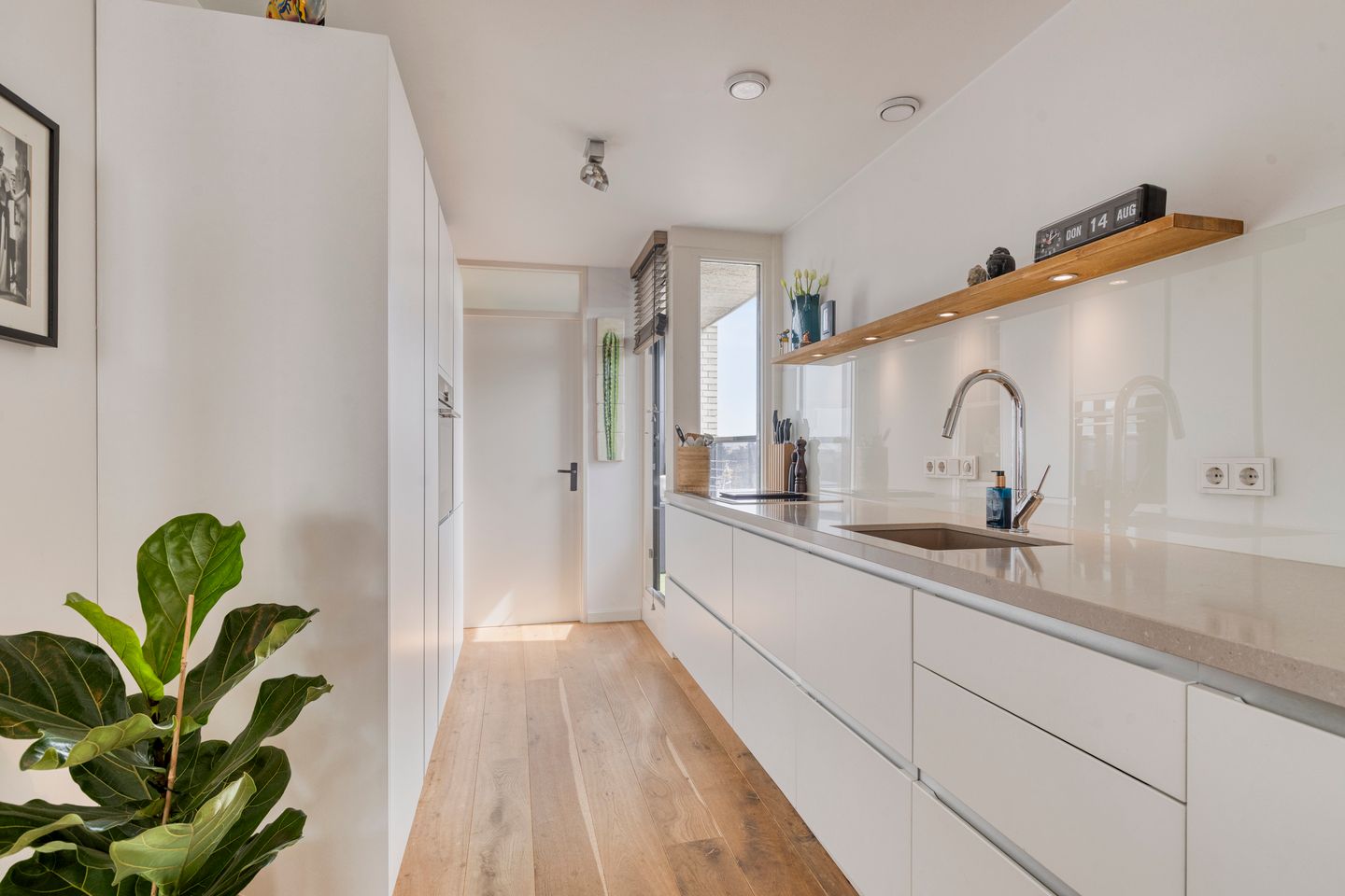 Foto 14 van Pettelaarseweg 182-M