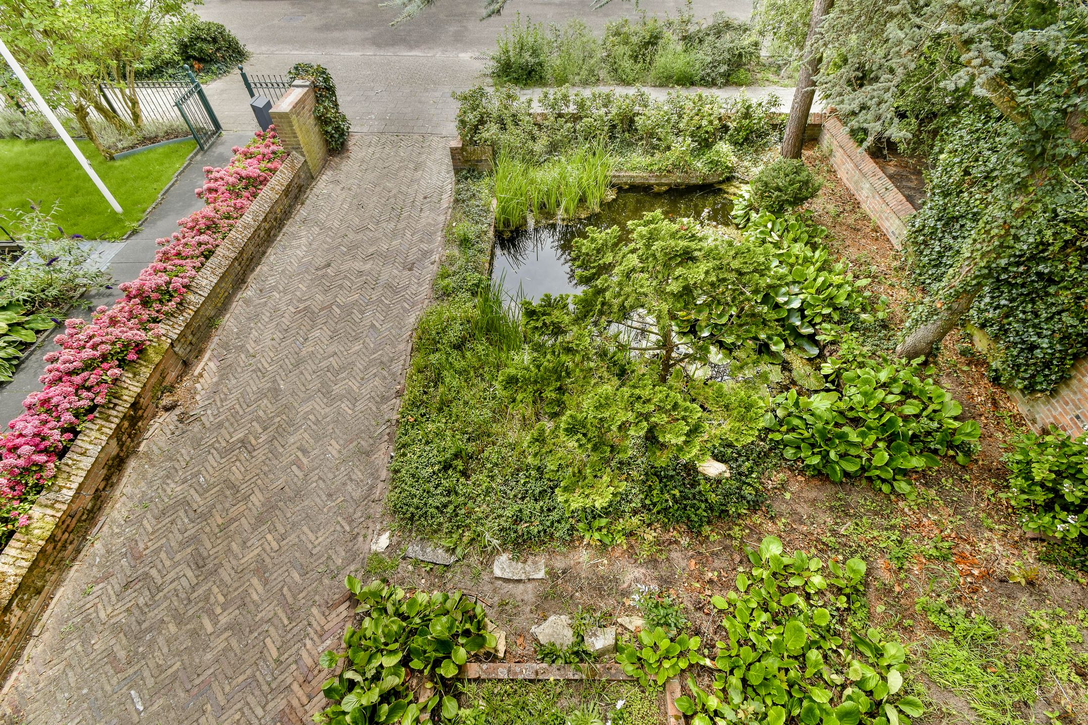 Photo 27 of Jhr. P.N. Quarles van Uffordlaan 15