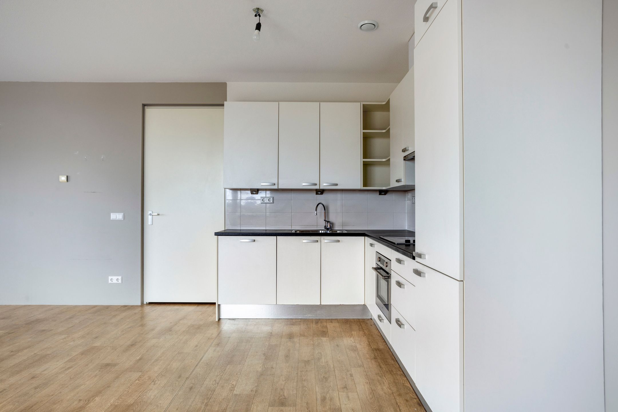 Photo 15 of Waterlandplein 298-A