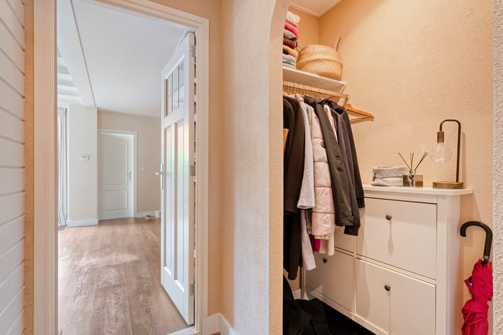 Photo 7 of Soembastraat 24