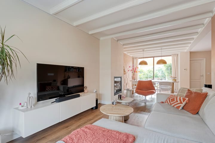 Photo 13 of Soembastraat 24