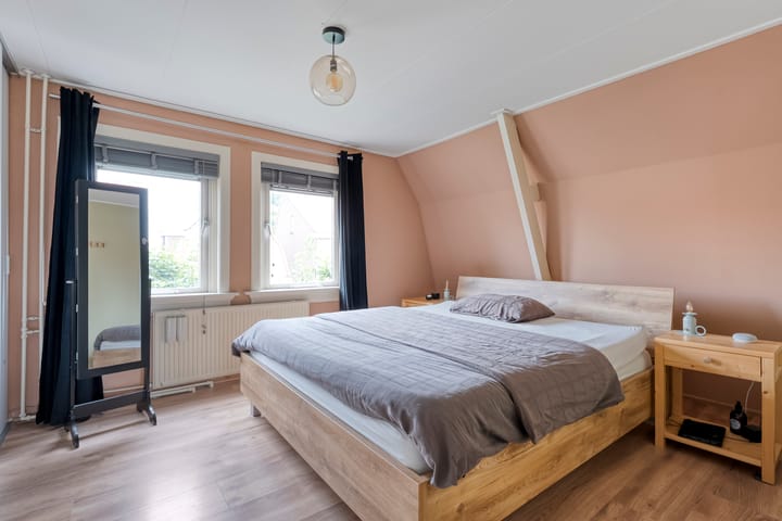 Photo 18 of Soembastraat 24