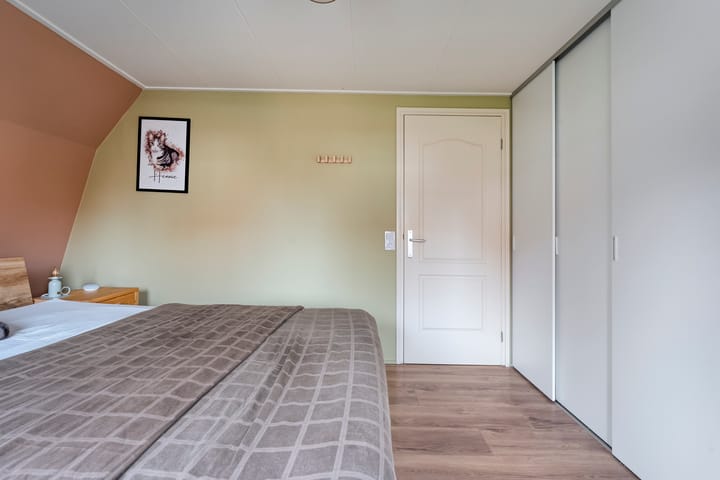 Photo 19 of Soembastraat 24