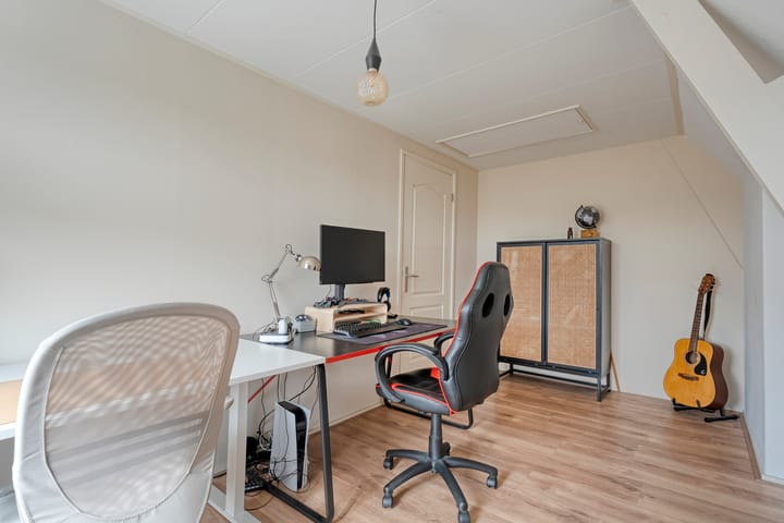 Photo 24 of Soembastraat 24