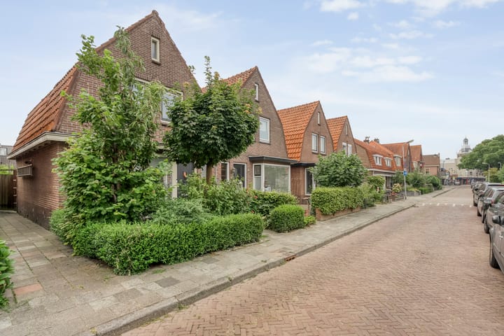 Photo 33 of Soembastraat 24