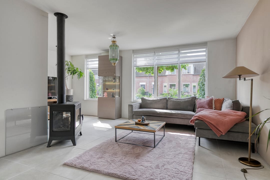 Photo 2 of Roerdomp 91