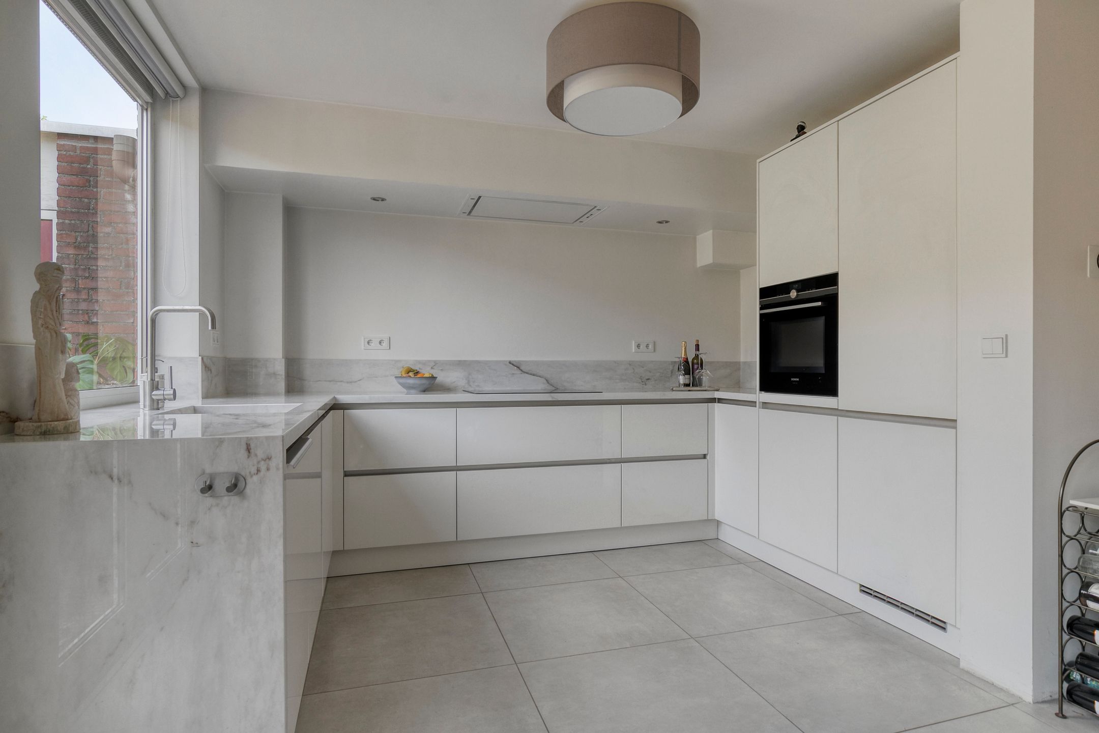 Photo 12 of Roerdomp 91