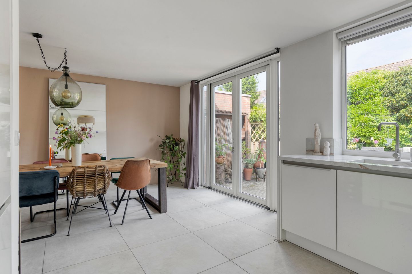 Photo 14 of Roerdomp 91