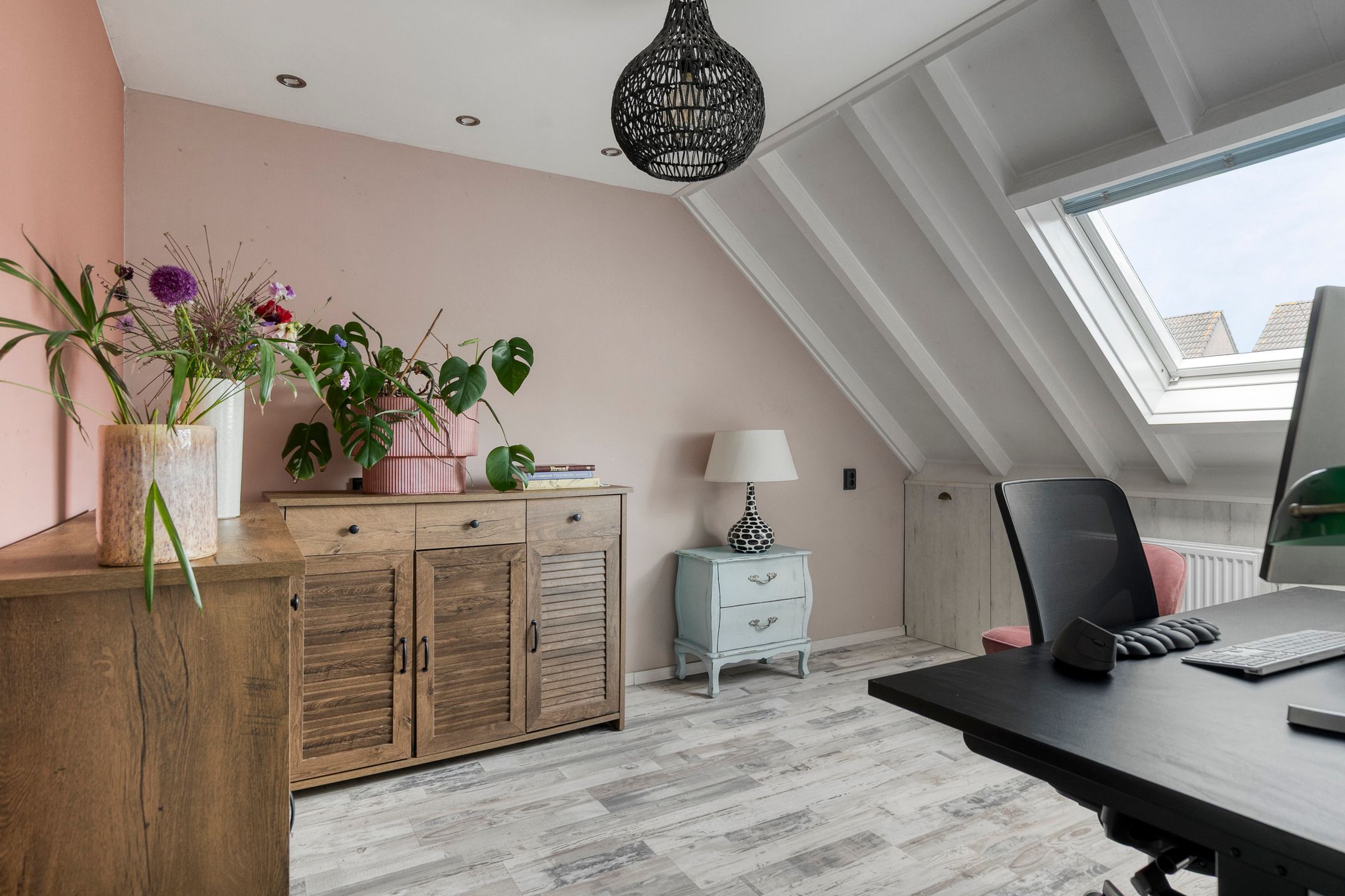 Photo 18 of Roerdomp 91