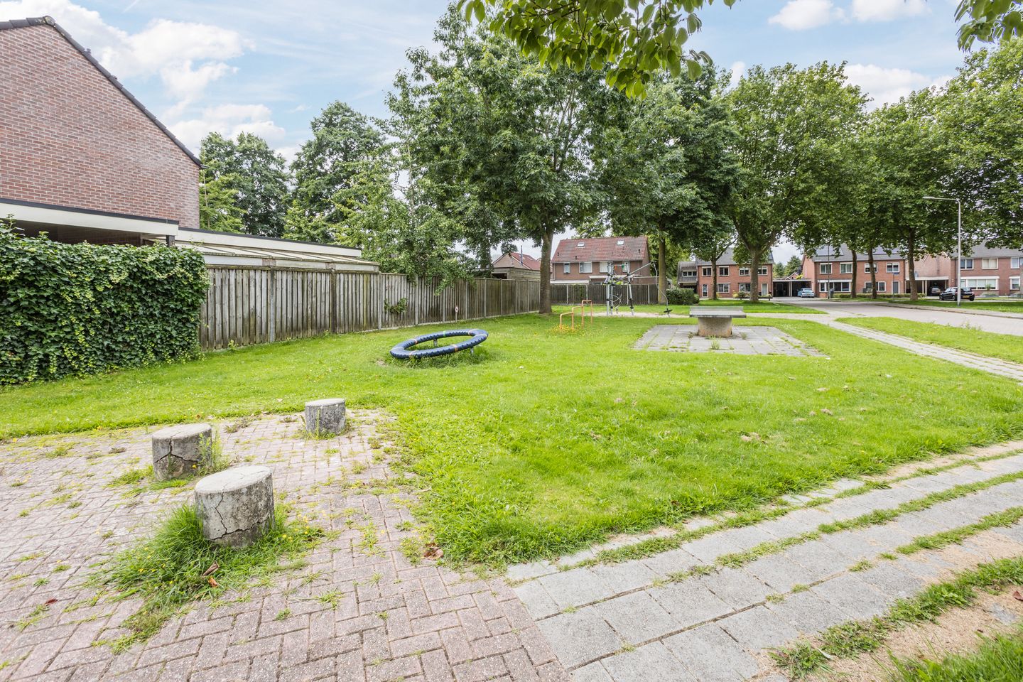 Photo 70 of Laan '40-'45 89