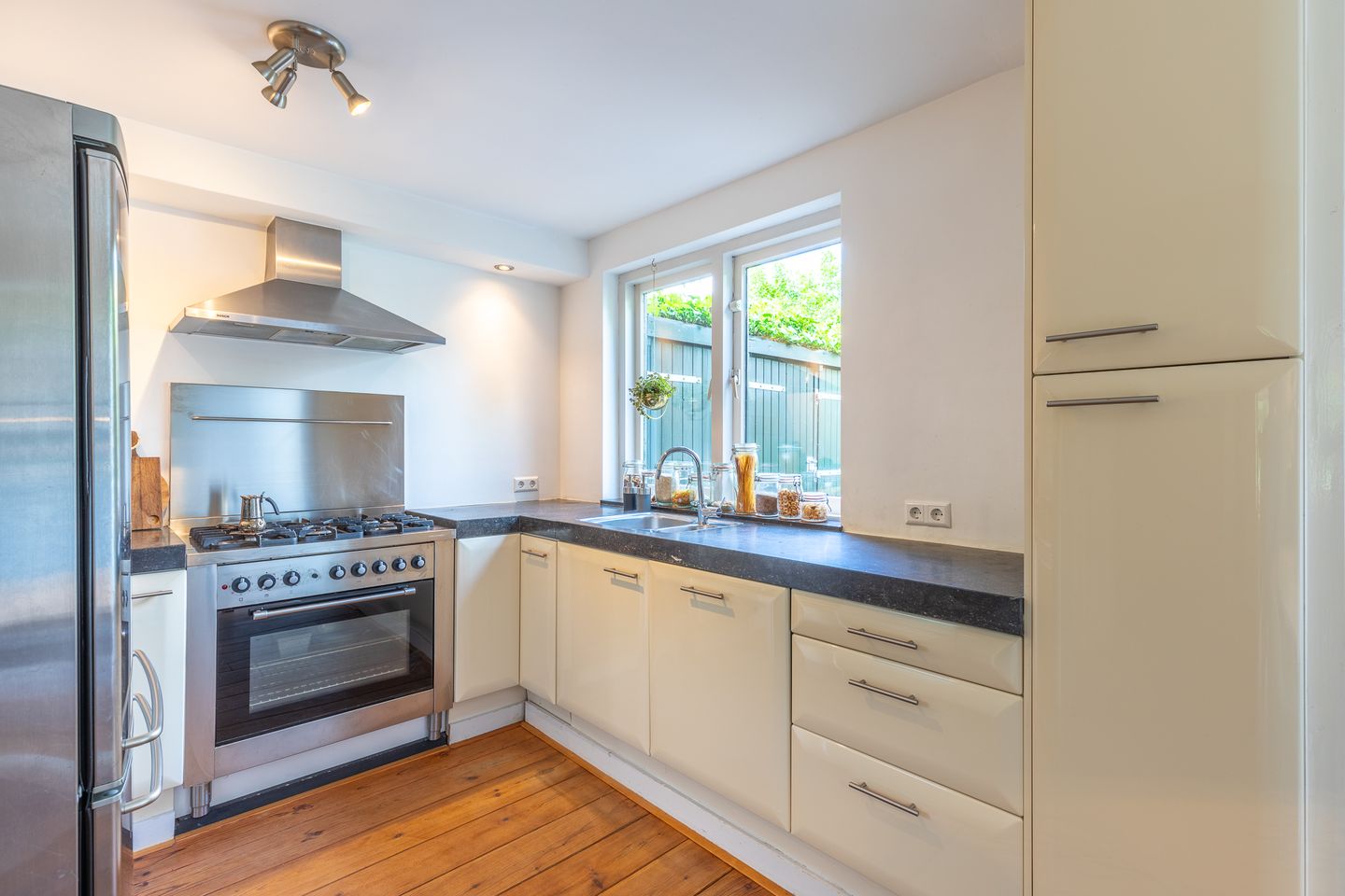 Foto 10 van Hoge Larenseweg 303