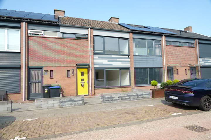 Photo 1 of Meeuwstraat 24