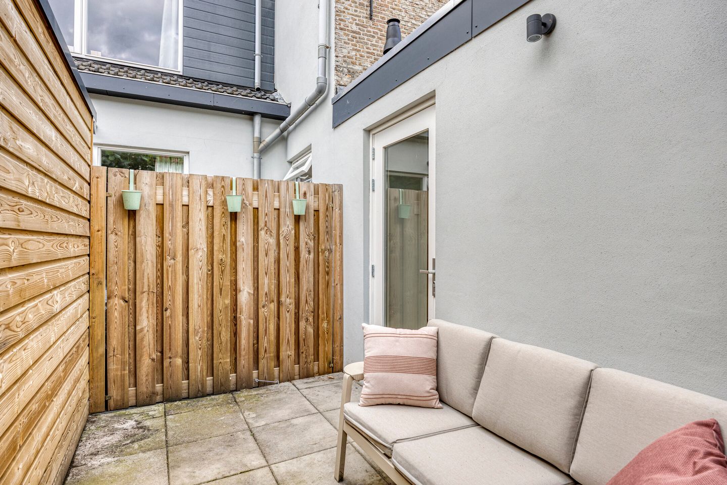 Photo 19 of Loeffstraat 38-A