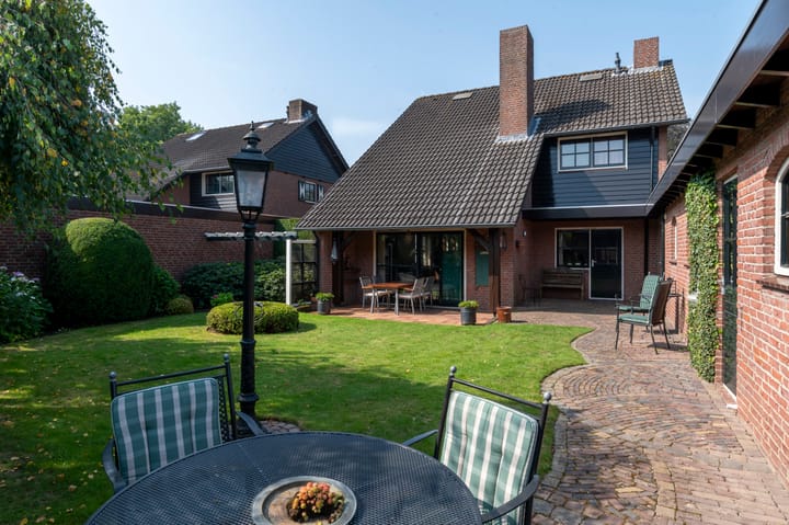 Foto 2 van Pastoor van Tilborgstraat 1