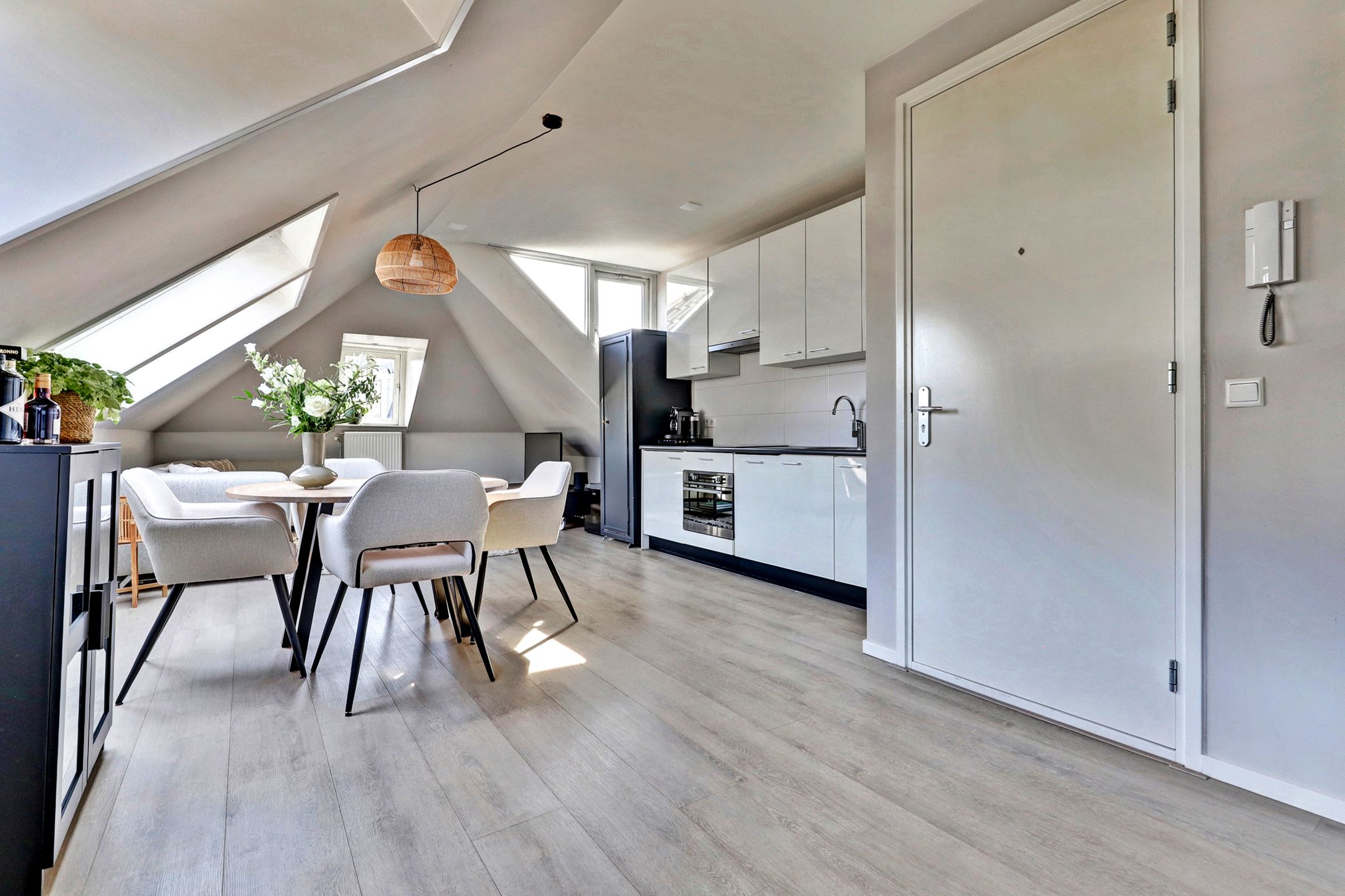 Foto 15 van Tweede Walstraat 31-B