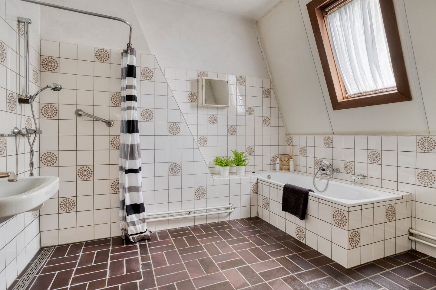 Photo 4 of Hoogstraat 302