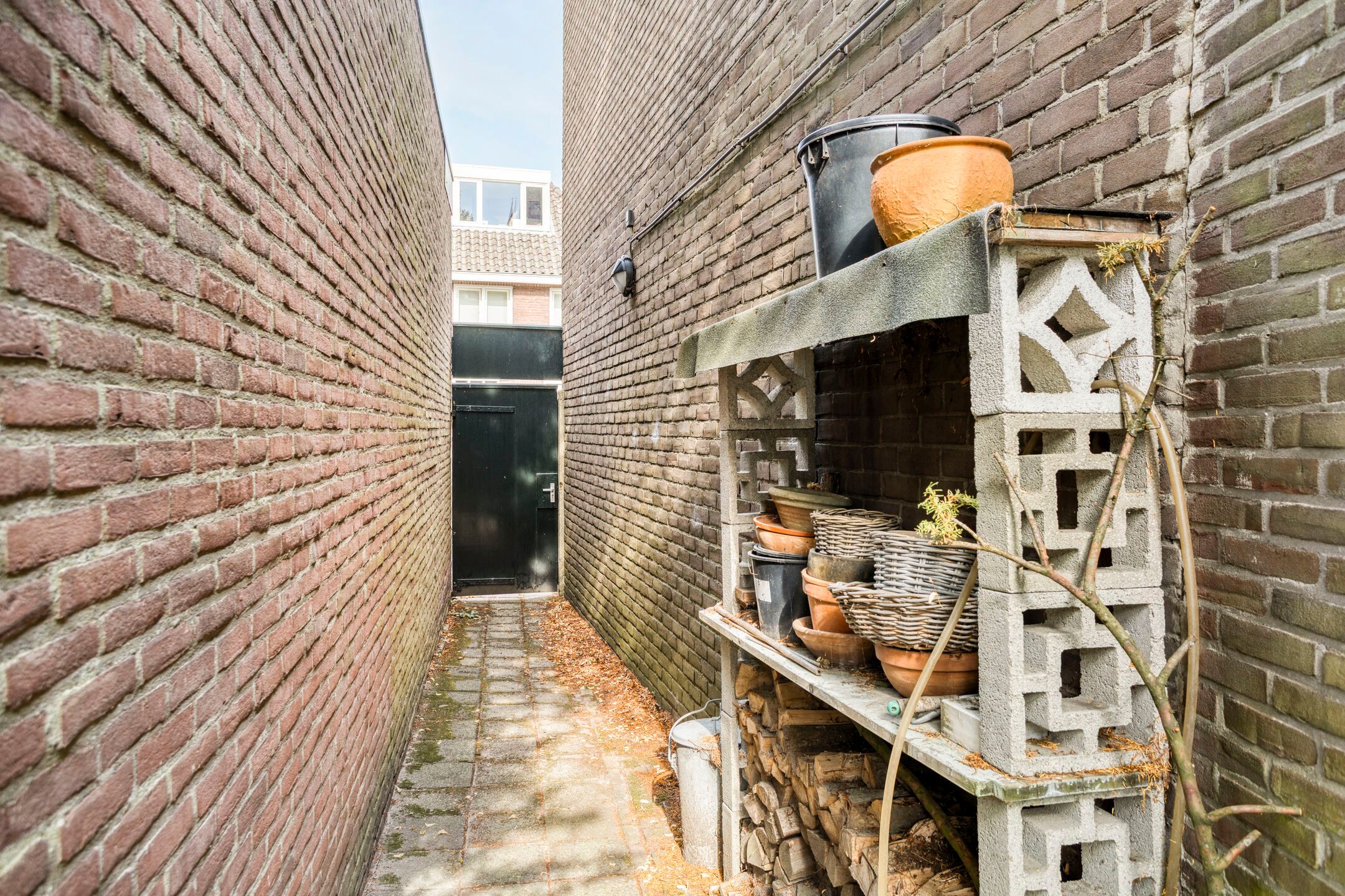 Photo 42 of Hoogstraat 302