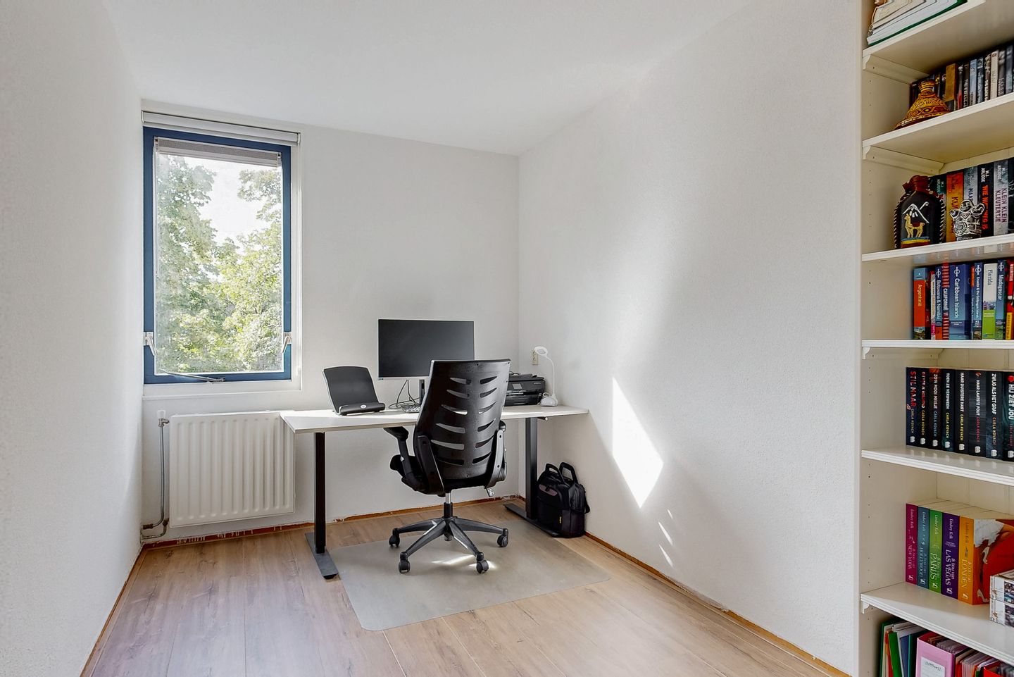 Foto 25 van Ekster 90