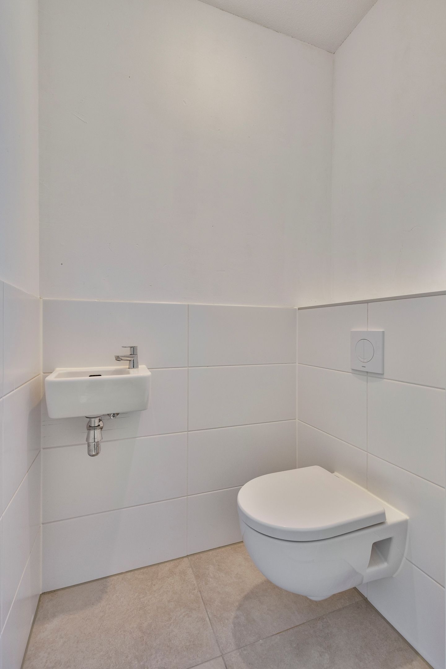 Photo 15 of Mangoweg 405